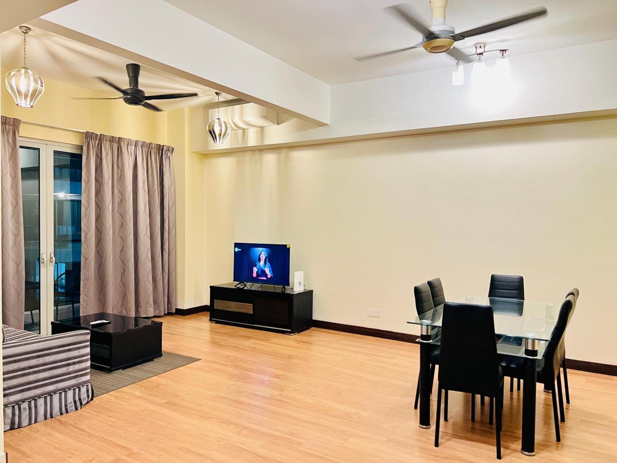 Regalia Suites & Residence By Enjoy Your Stay Kuala Lumpur Luaran gambar