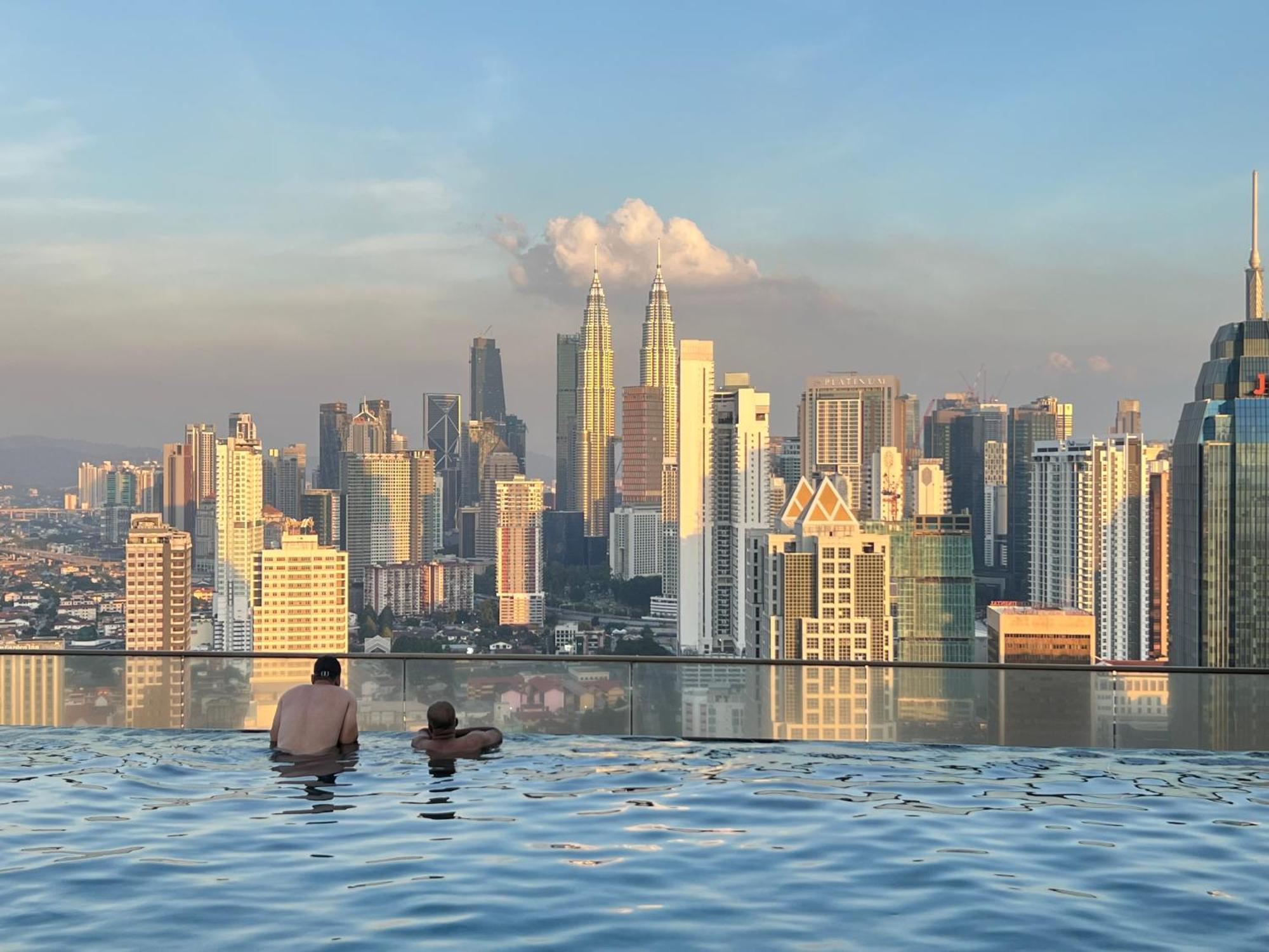 Regalia Suites & Residence By Enjoy Your Stay Kuala Lumpur Luaran gambar