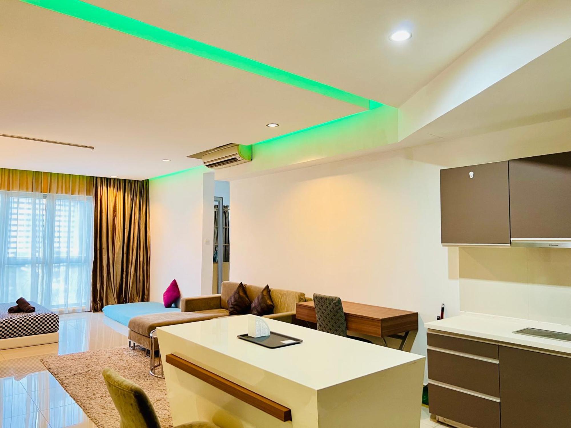 Regalia Suites & Residence By Enjoy Your Stay Kuala Lumpur Luaran gambar